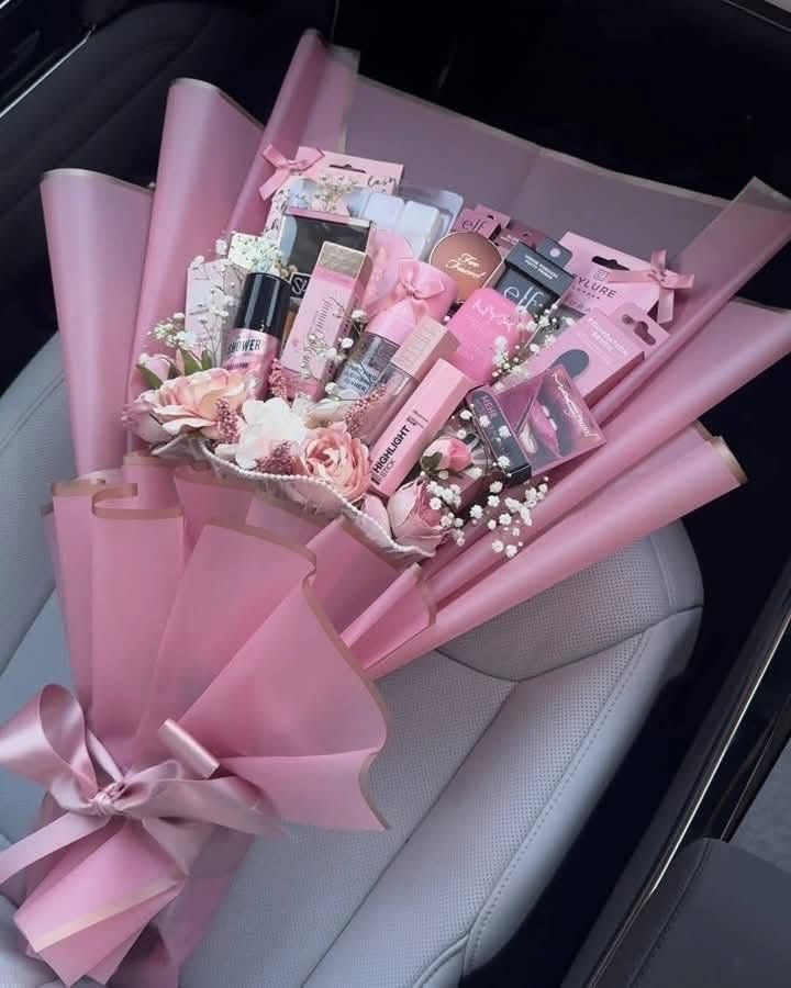 Luxury Beauty Bouquet Hamper